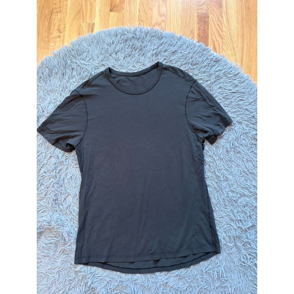 Lululemon Men's T-Shirt